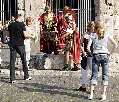 Kollosseum: Vergangenheit lebt - Römer