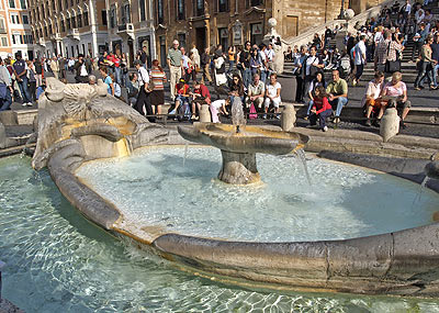 Brunnen an der spanischen Treppe