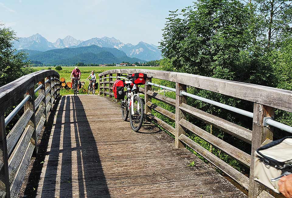 Brücke über die Brunner Ach