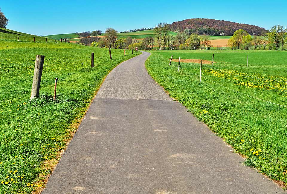 Radweg durchs Tal