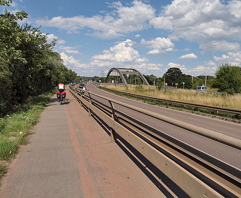 Radweg l&auml;ngs der B91