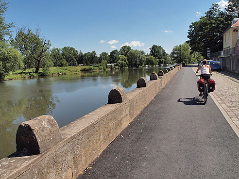 An der Uferpromenade