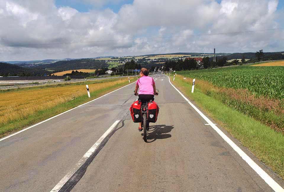 Saaleradweg bei der A9