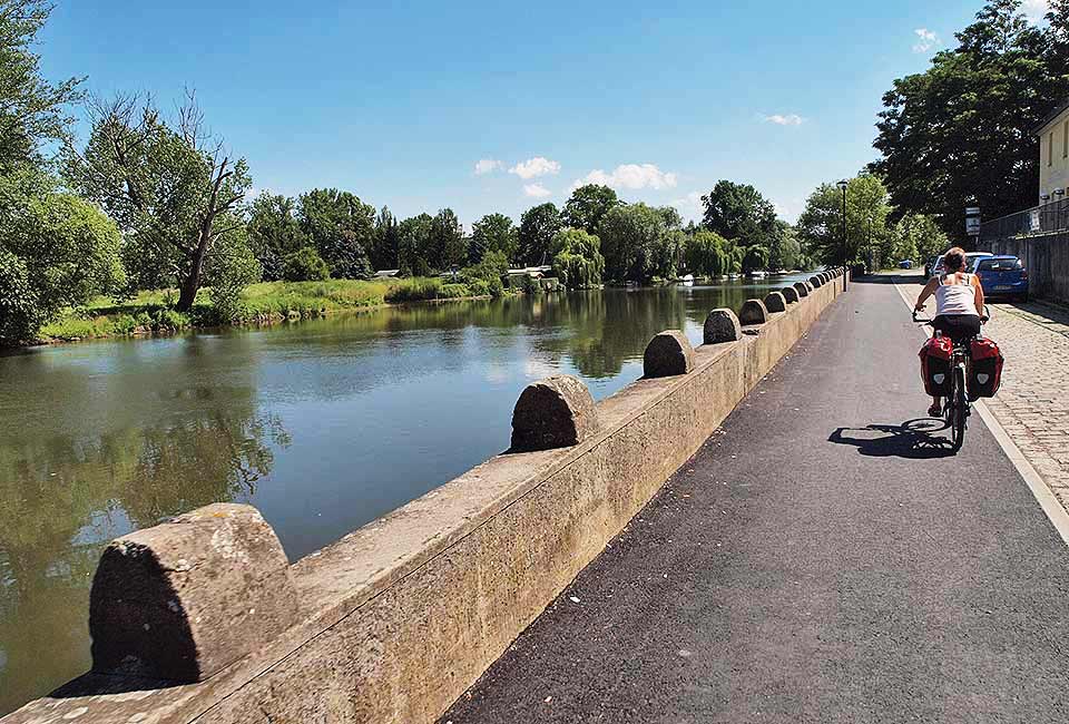 An der Uferpromenade