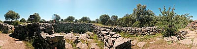 Panorama des Nuraghendorfes Serra Orios