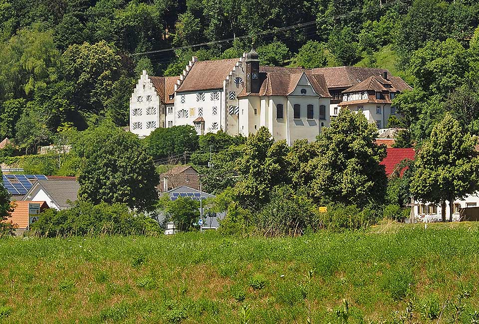 Blick auf Kloster Marienburg