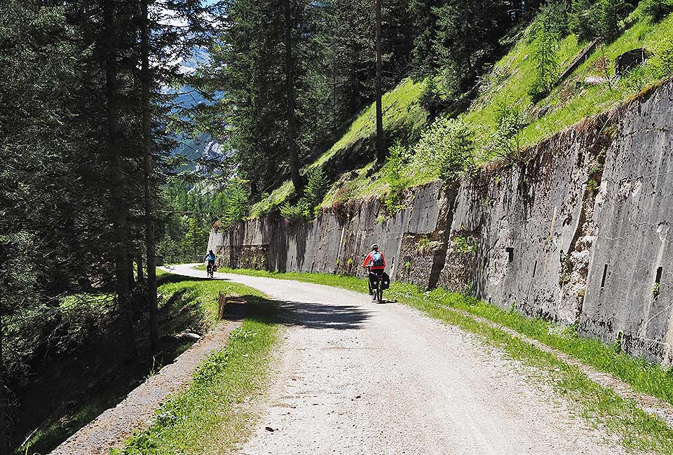 Dolomitenradweg, Lunga Via delle Dolomiti