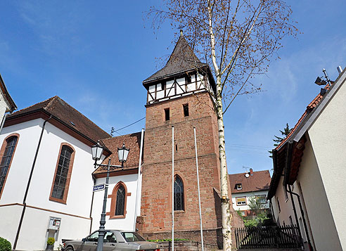 Rundtour auf die Berge um den Trifels, zurück im Queichtal