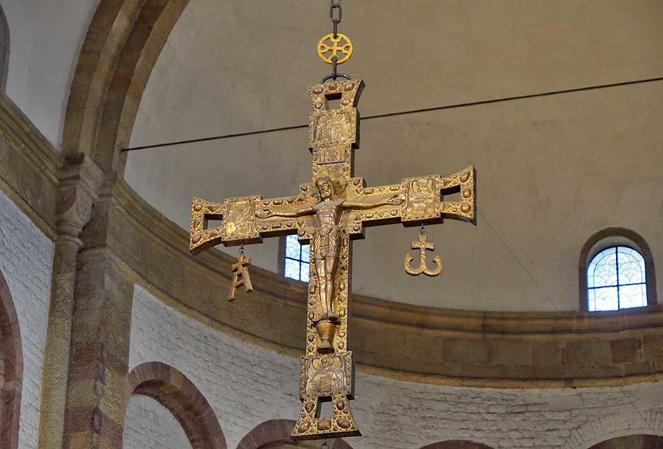 Romanisches Kreuz im Speyerer Dom