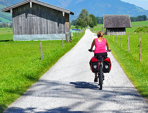 Radweg in Richtung Piesendorf