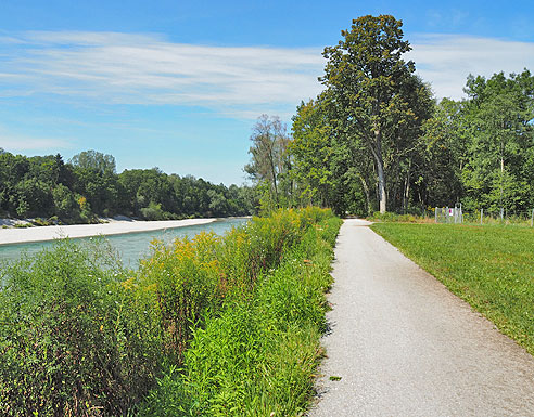 Geschotterter Radweg