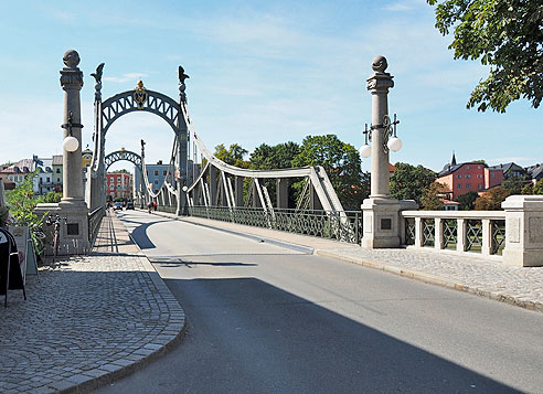 Jugendstil-Brücke über die Salzach