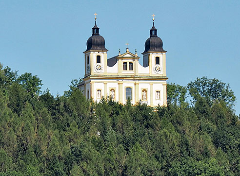 Blick auf die Wallfahrtskirche Maria Plain