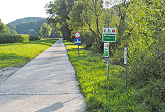 Radweg am Ufer