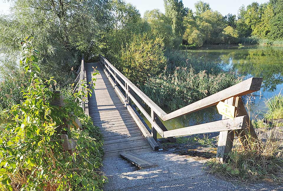 Holzbrücke vor Suben