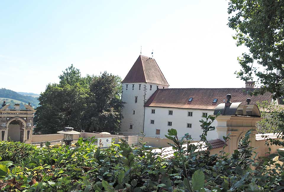 Im Schloss Neuburg
