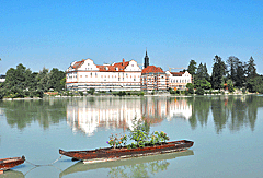 Schloss Neuhaus