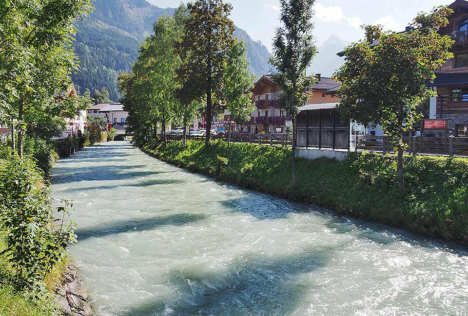 Kapruner Ache fließt in die Salzach