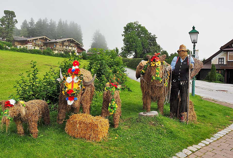 Stroh-Maskotchen in Krimml