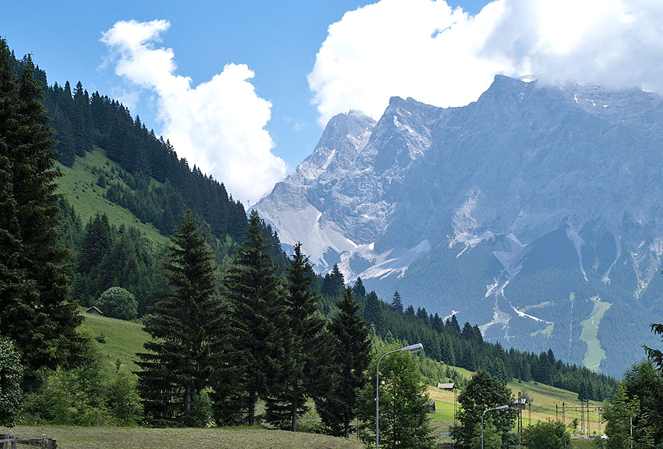 Blick aufs Zugspitzmassiv