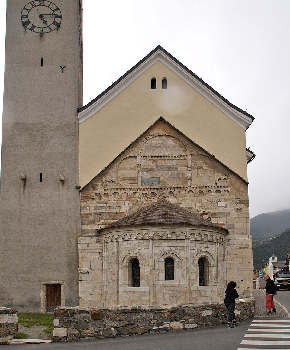 Romanische Apsis der Pfarrkirche