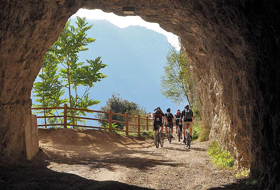 Ponaleradweg von Riva del Garda zum Ledrosee