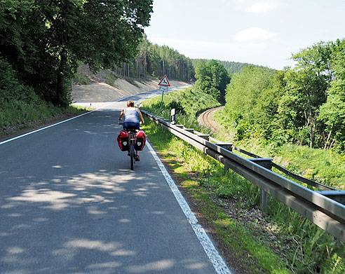 
Straße am Hang