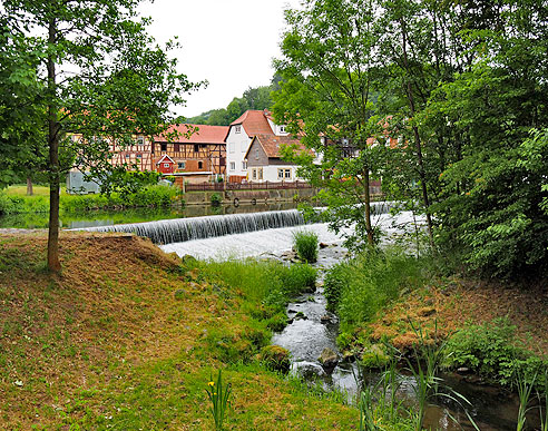 Wehr und Fischtreppe