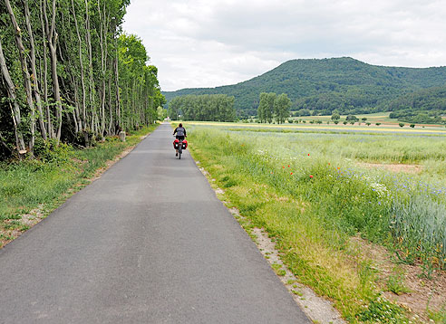 Radweg beim Bahnhof