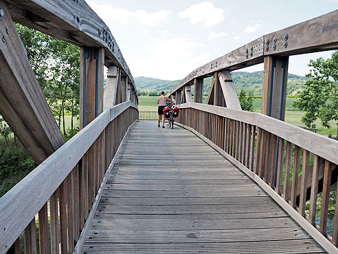 Hölzerne Radlerbrücke