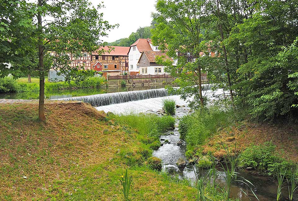 Wehr und Fischtreppe