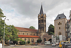 Nicolai-Turm und -Tor