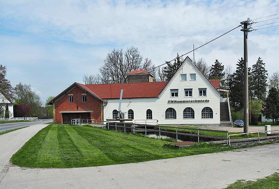 Die alte Hammerschmiede am Radweg
