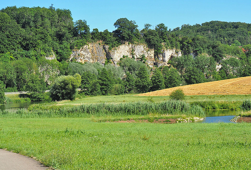 Felsformation Hüllenloch vor Harburg