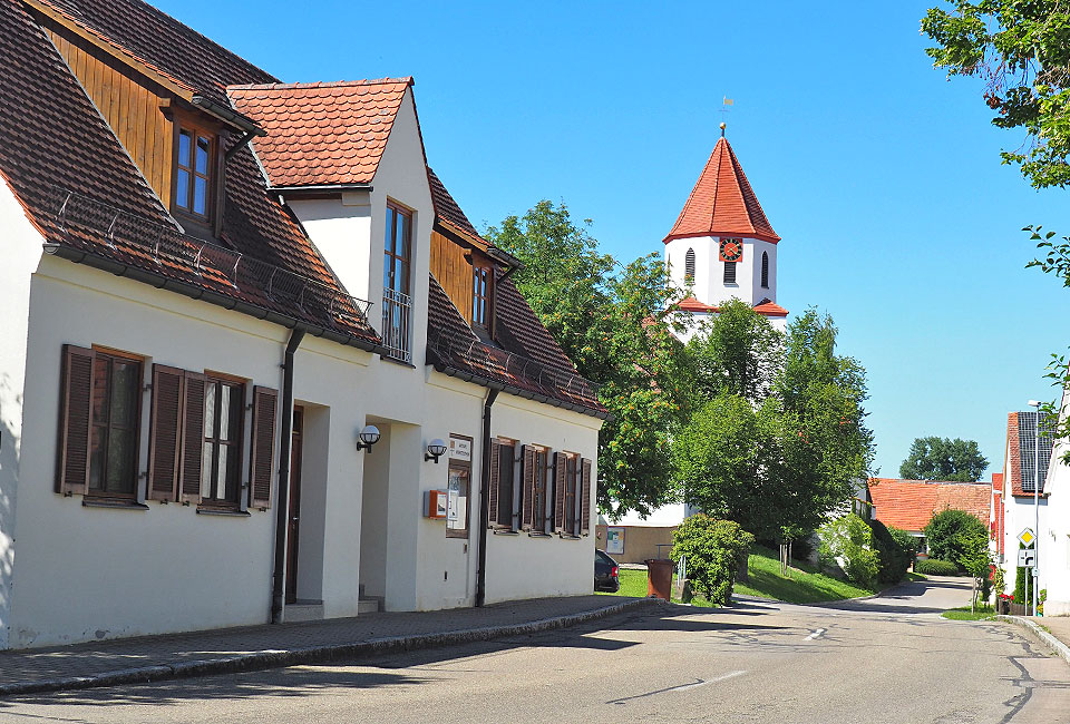Radweg durch Wörnitzostheim