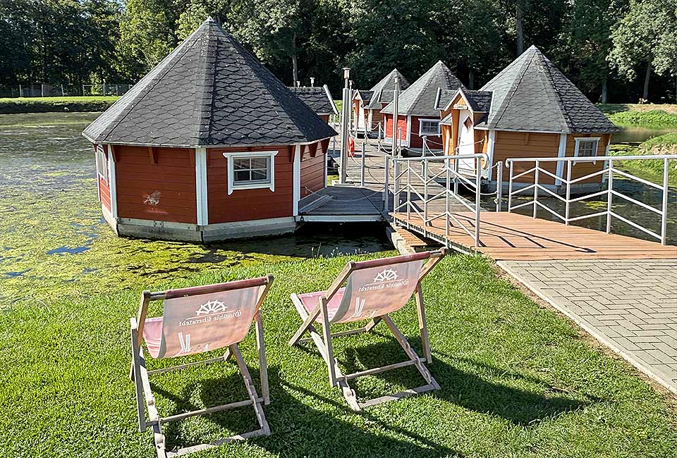 Schwimmende Hütten