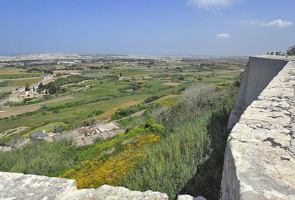 Ausblick von der Stadtmauer in Mdina