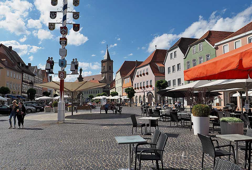 Lebendiger Marktplatz in Bad Neustadt