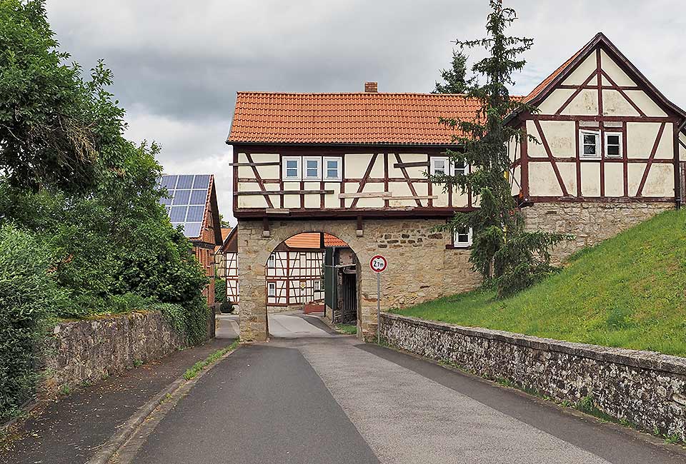 Historisches Torhaus in Urspringen