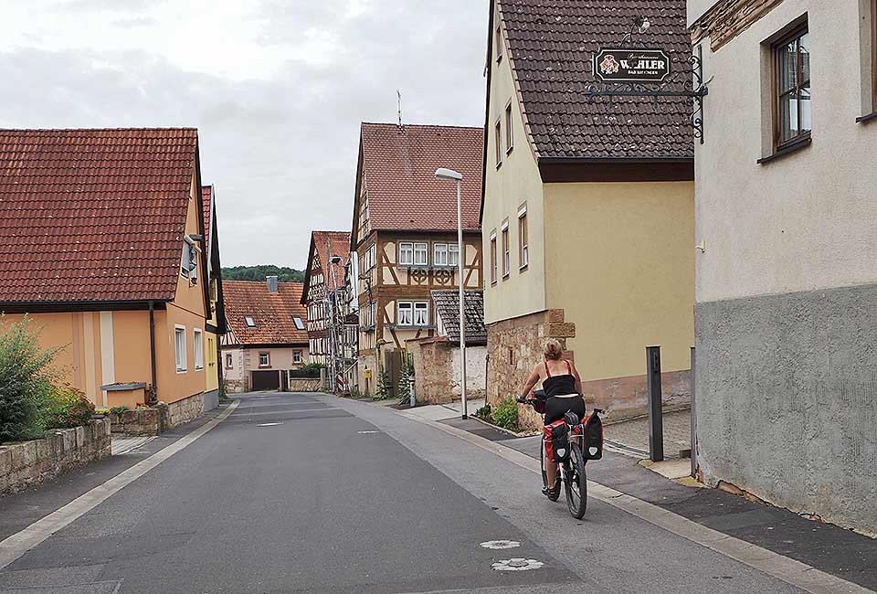 Ortsdurchfahrt durch Kleinbrach