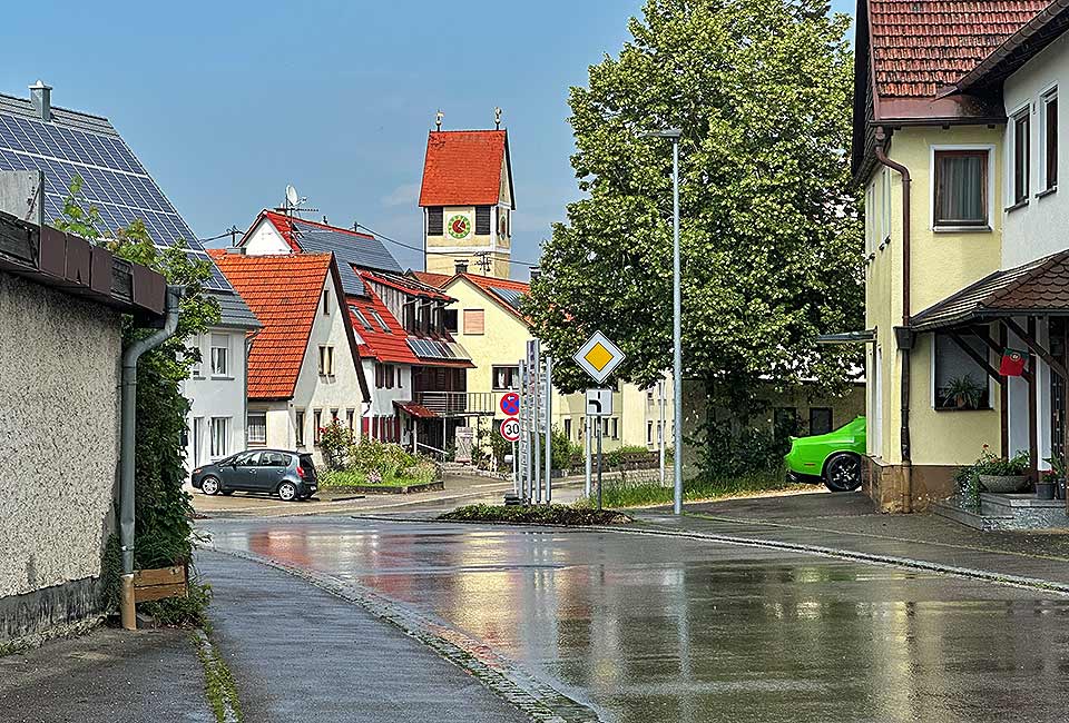 Blick in die Ortsmitte Heroldstatt Blick in die Ortsmitte Heroldstatt