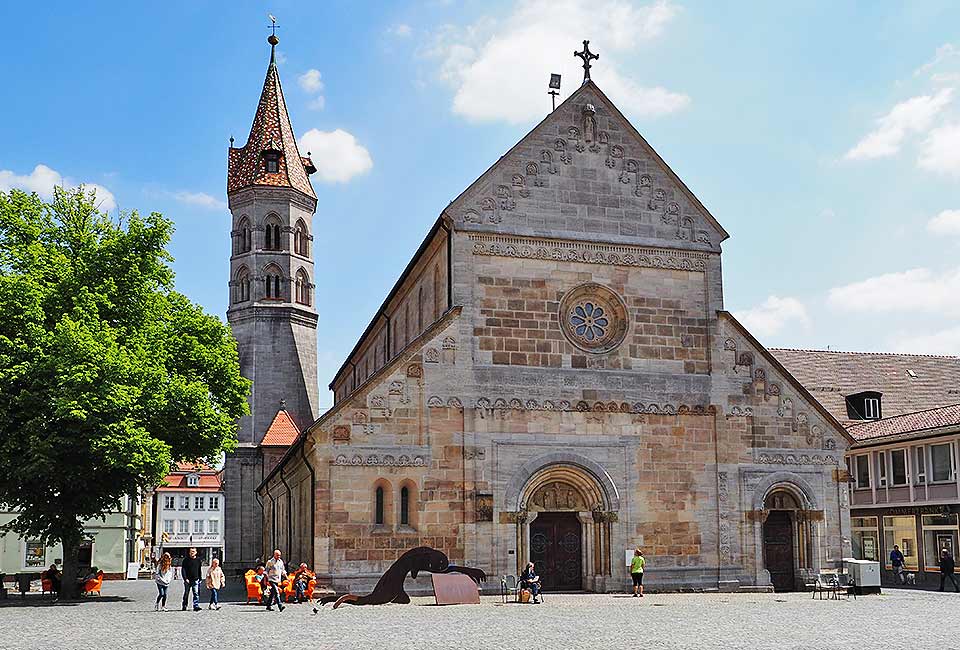 Spätromanische Johanniskirche';
$meta_d Spätromanische Johanniskirche';
$meta_d